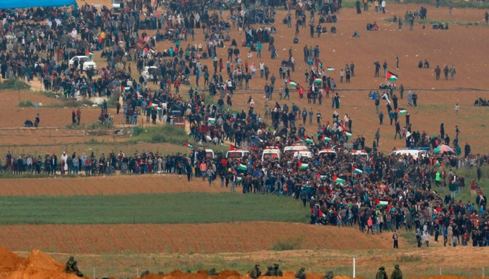 15 شهيداً ومئات الجرحى في "مسيرة العودة الكبرى"