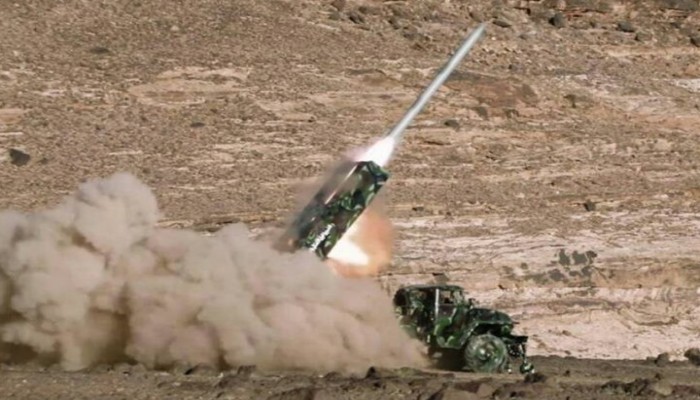 الحوثيون يطلقون صاروخا بالستيا على معسكر بنجران