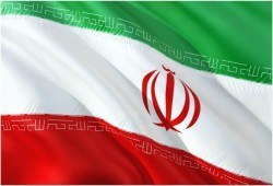 باحث إيراني مقرّب من الرئاسة يتوقع "انهيار" الاتفاق النووي