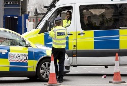 الشرطة البريطانية تدعو إلى "التماسك" عشية حملة "عاقب مسلماً"