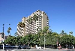 حجز فندق كامل.. تفاصيل تكلفة إقامة «بن سلمان» في «بيفرلي هيلز»