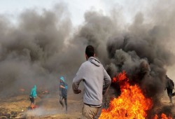 جمعة "الكاوشوك" ... توافد مبكر وإصرار على تحدي الاحتلال