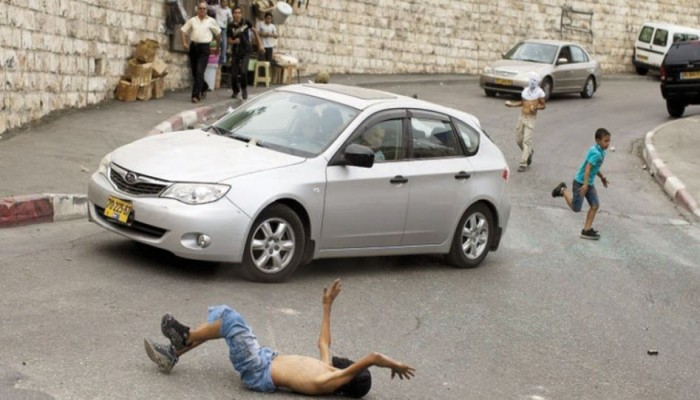 مستوطن يدهس 3 طلاب فلسطينيين على مدخل مدرستهم في قلقيلية