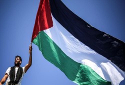 فلسطيني يسمي مولودته "مسيرة العودة" دعما للحراك الشعبي على حدود غزة