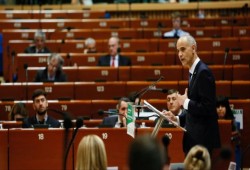 أوروبا تمدد عقوباتها على إيران لانتهاكاتها "الجسيمة" لحقوق الإنسانمجلس الاتحاد الأوروبي قرر تمديد ال