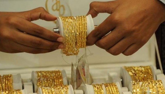 الذهب يتراجع 3 جنيهات ونصف وعيار 21 يسجل 655 جنيها للجرام