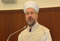 رئيس الشؤون الدينية التركية: الإسراء والمعراج يذكرنا بالأقصى