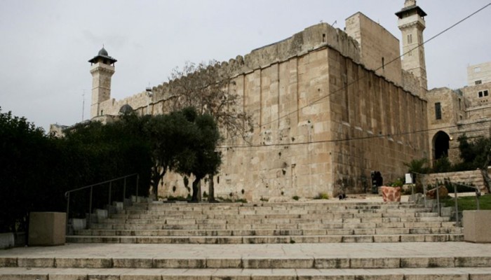 منع الأذان في "الإبراهيمي".. حرب عقائدية تخلو من الهدنة