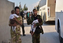 سوريا.. مقتل طفل جراء تعرض قافلة مهجرين من دوما لإطلاق نار