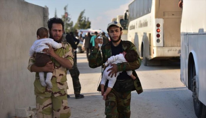 سوريا.. مقتل طفل جراء تعرض قافلة مهجرين من دوما لإطلاق نار