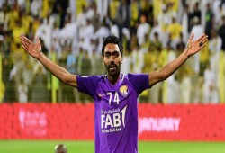 حسين الشحات: ترشيحي لجائزة أفضل لاعب في الإمارات يدفعني لتقديم المزيد
