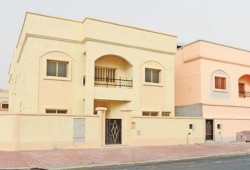 كويتيون يهددون حكومتهم بالقضاء بسبب مساحة بيوتهم