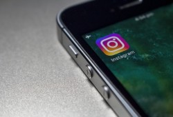 "انستغرام" يعمل على أداة لنقل بيانات المستخدم