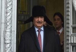 ميدل إيست آي: حفتر يعاني تلفا مميتا في الدماغ