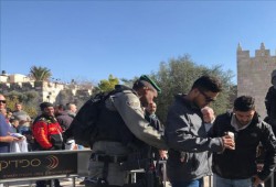 الاحتلال يغلق الأراضي الفلسطينية في "الذكرى السبعين"