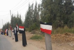 سلسلة بشرية لثوار النوبارية فى بداية أسبوع (الطوارئ سلاح الخائف)