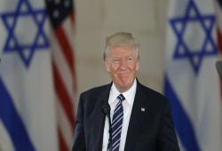 صحيفة: ابنة ترامب وزوجها يشاركان بحفل نقل السفارة الأمريكية للقدس