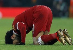 محمد صلاح.. أحبته جماهير ليفربول فغنت للإسلام