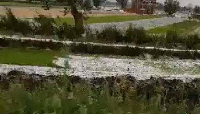 لأول مرة.. الثلوج تغطي شوارع قرى بالمنوفية