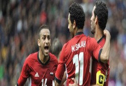 ماركا: صلاح يتلقى النصائح من "البطل" أبو تريكة