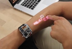 LumiWatch ساعة ذكية تحول ذراعك إلى شاشة تعمل باللمس