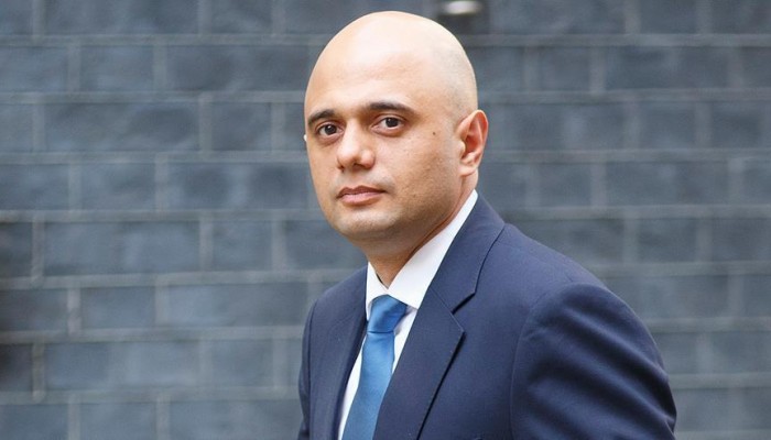 بريطانيا تعيّن مسلمًا من أصل باكستاني وزيرًا للداخلية