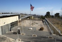 الاحتلال يستعد لافتتاح سفارة أمريكا بالقدس بذكرى النكبة