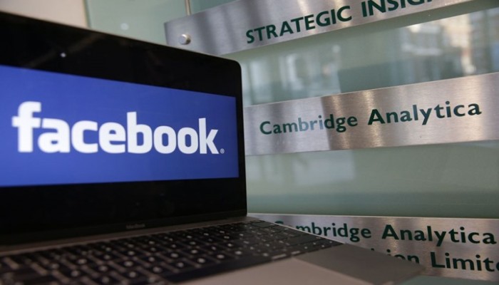 "كامبردج أناليتيكا" توقف نشاطها بعد فضيحة بيانات فيسبوك