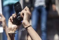مركز الشهاب يجدد المطالبة بالإفراج عن الصحفيين المعتقلين