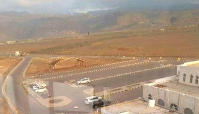 سقطرى.. الجزيرة "محتلة" والحكومة "محتجزة"