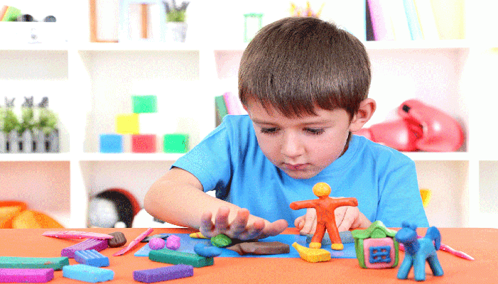 كيف تكافئين طفلك بجائزة تشجيعا له