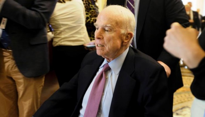 ماكين يرفض أن يحضر ترامب جنازته