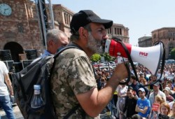 زعيم المعارضة رئيسا للوزراء بأرمينيا