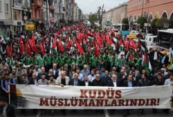 مظاهرات جماهيرية حاشدة بعدة عواصم دعما لمسيرات العودة