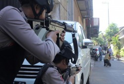 تفجيرات "الأسر الانتحارية "تتواصل في إندونيسيا