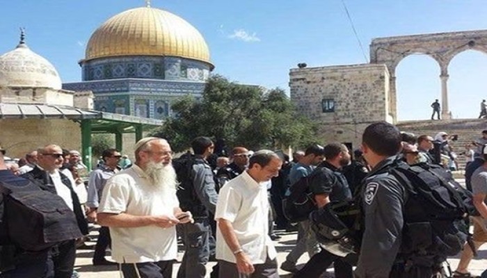 62 مستوطنا يقتحمون المسجد الأقصى