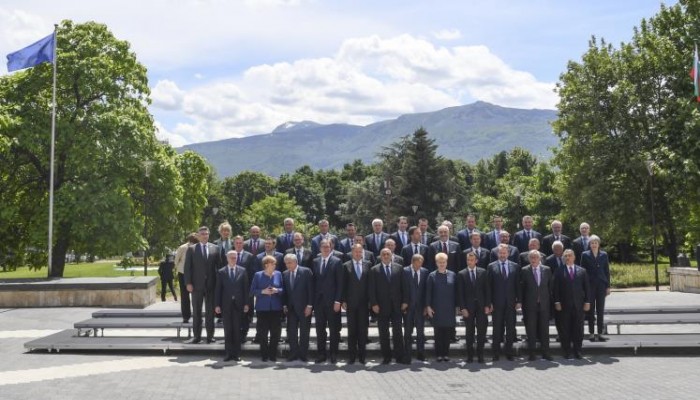 أوروبا تقرر التصدي للعقوبات الأمريكية على إيران