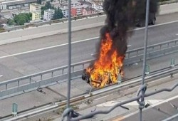 مقتل سائق في انفجار سيارة كهربائية بألمانيا