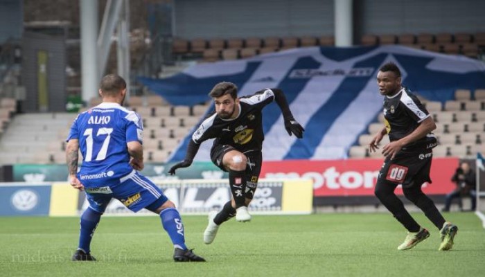 السعيد يودع فريقه بالفوز على ماريهامن بالدوري الفنلندي