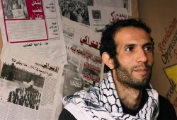 حبس الناشط “هيثم محمدين” 15 يومًا لاعتراضه على “تذكرة المترو”