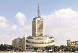 متقاعدو التليفزيون يهتفون ضد السيسي