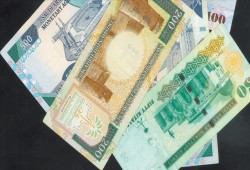 السعودية تسحب الريال الورقي من التداول تدريجياً اعتباراً من الخميس