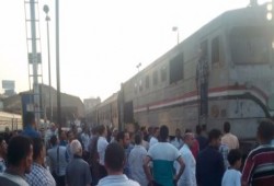 تعطل حركة قطارات الصعيد بعد خروج عجلات قطار بضائع عن القضبان فى مغاغة