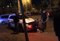 الاحتلال يعتقل 6 مقدسيين.. والتهمة رفع راية حماس بالأقصى