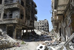 صحيفة: هكذا صار مخيم اليرموك مقبرة للفلسطينيين بسوريا