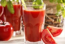 عصير الطماطم يحقق الفائدة الطبية والإحساس بالشبع للصائم