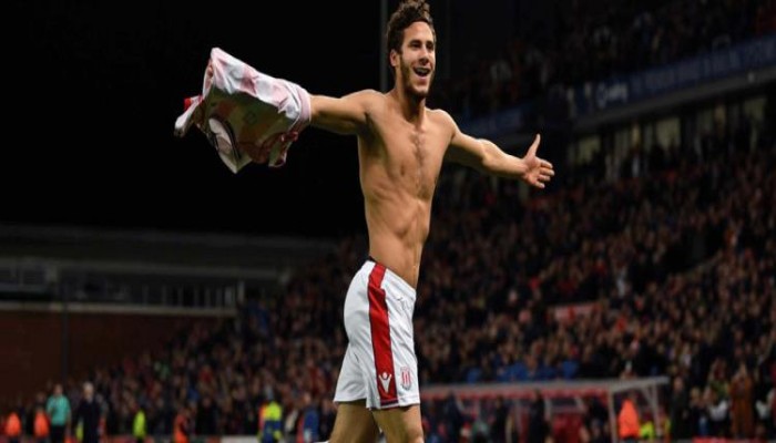 وكيله: رمضان صبحي يمتلك عرضا من البريميرليج.. وآل الشيخ فاوضه