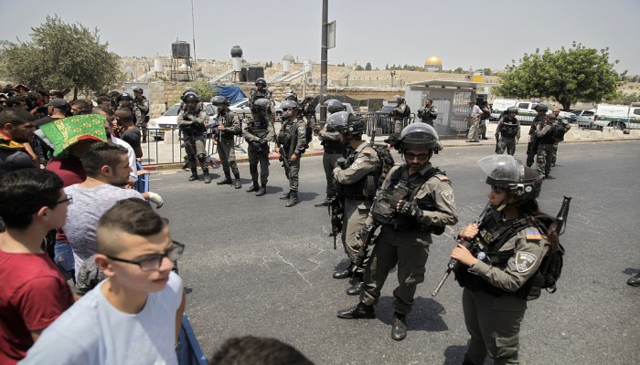 الجمعة الثالثة من رمضان: الاحتلال يحوّل القدس لثكنة عسكرية