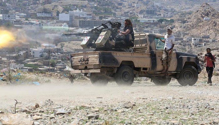 مقتل 3 عسكريين من بينهم عقيد في معارك بمعقل الحوثيين بصعدة