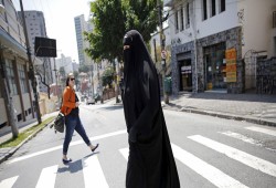 الدنمارك تحظر النقاب.. و«العفو الدولية»: انتهاك لحقوق النساء